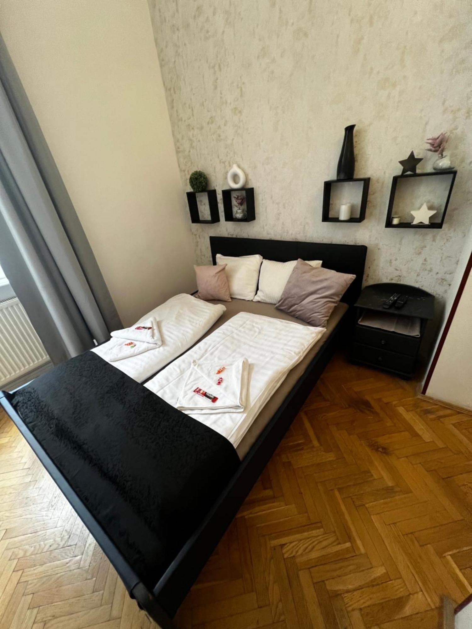 Spring Roses Downtown Boutique Hotel بودابست المظهر الخارجي الصورة